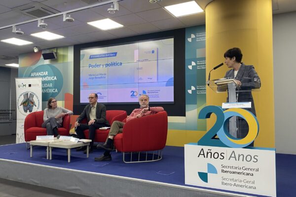 Presentacion poder y politica 07.05.25 1